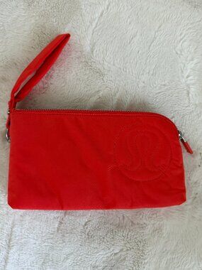 Lululemon Now and Always Pouch Puffy Autumn Red